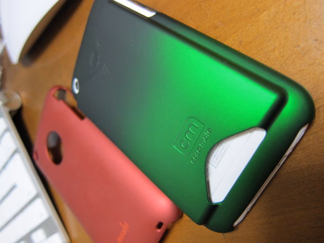iPhoneケースを おサイフiPhone!へ模様替え