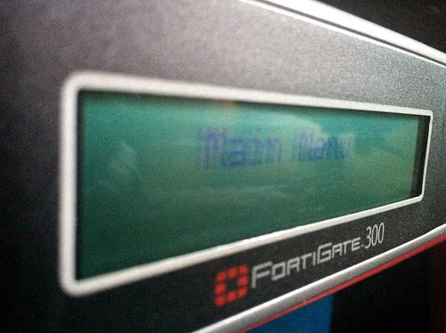 Fortigate300を買ってみた