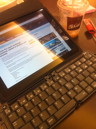 暑いときはマクドでiPad