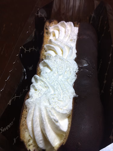 ファミマの美食スイーツを食べてみた