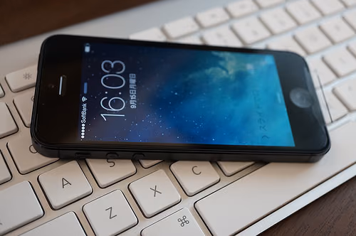 今更ながらiPhone5が新品になった