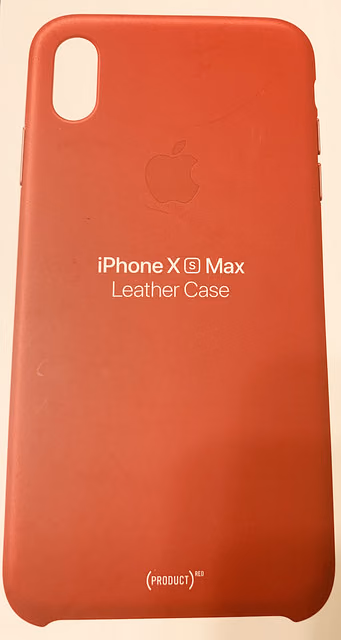 スマホ(iPhone)買ったら、やはりまずはケースと保護フィルム